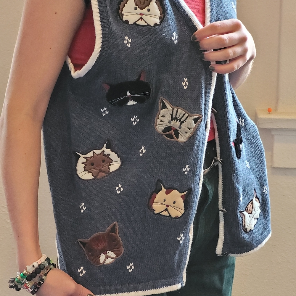 Cat sweater - Picture 3 of 5